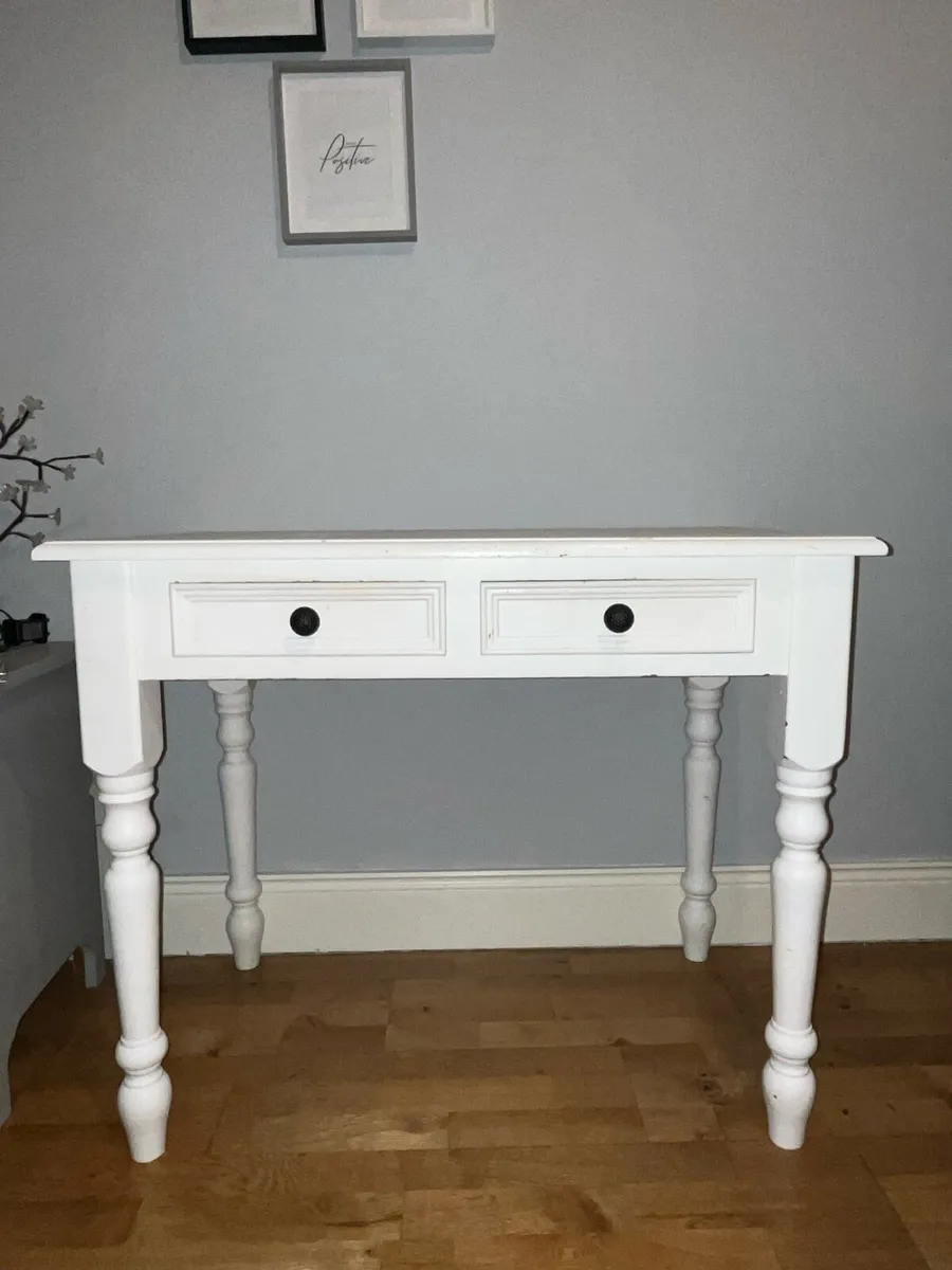Solid pine desk - Image 1