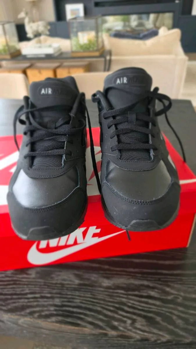 Nike AirMax Triple Black Ivo - Image 4