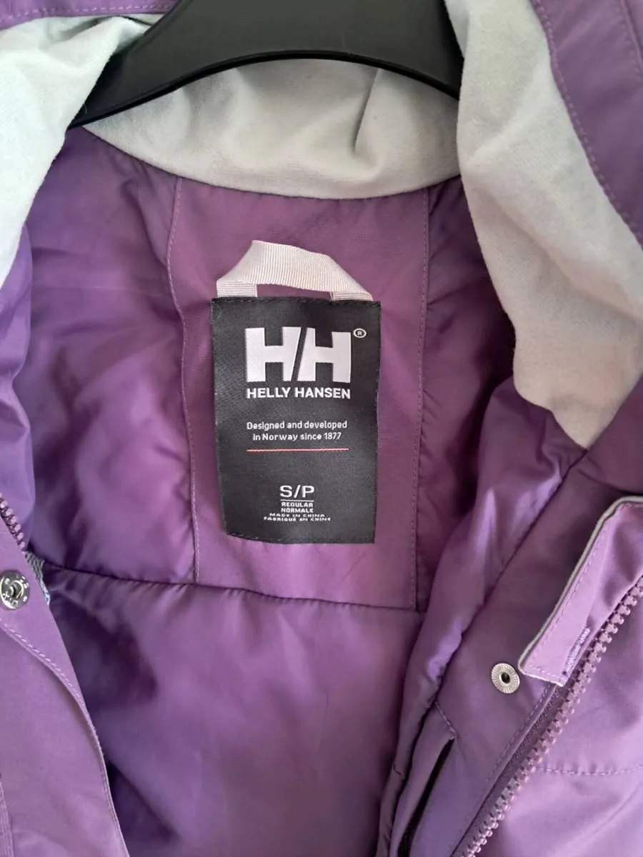 Helly hansen purple rain jacket - Image 2