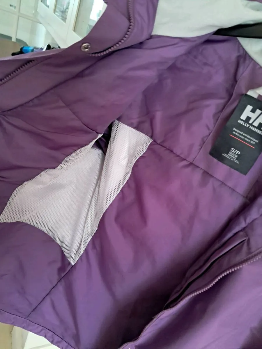 Helly hansen purple rain jacket - Image 3