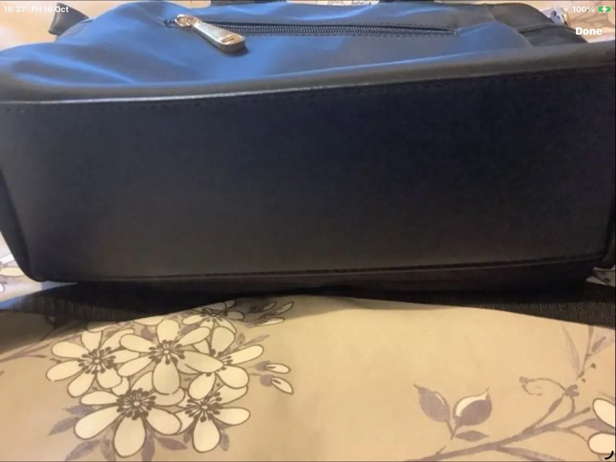 Black multi pocket bag - Image 3