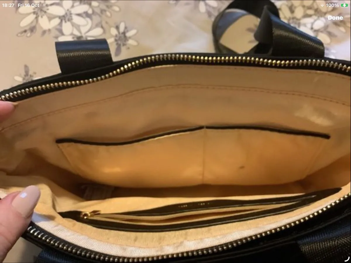 Black multi pocket bag - Image 4