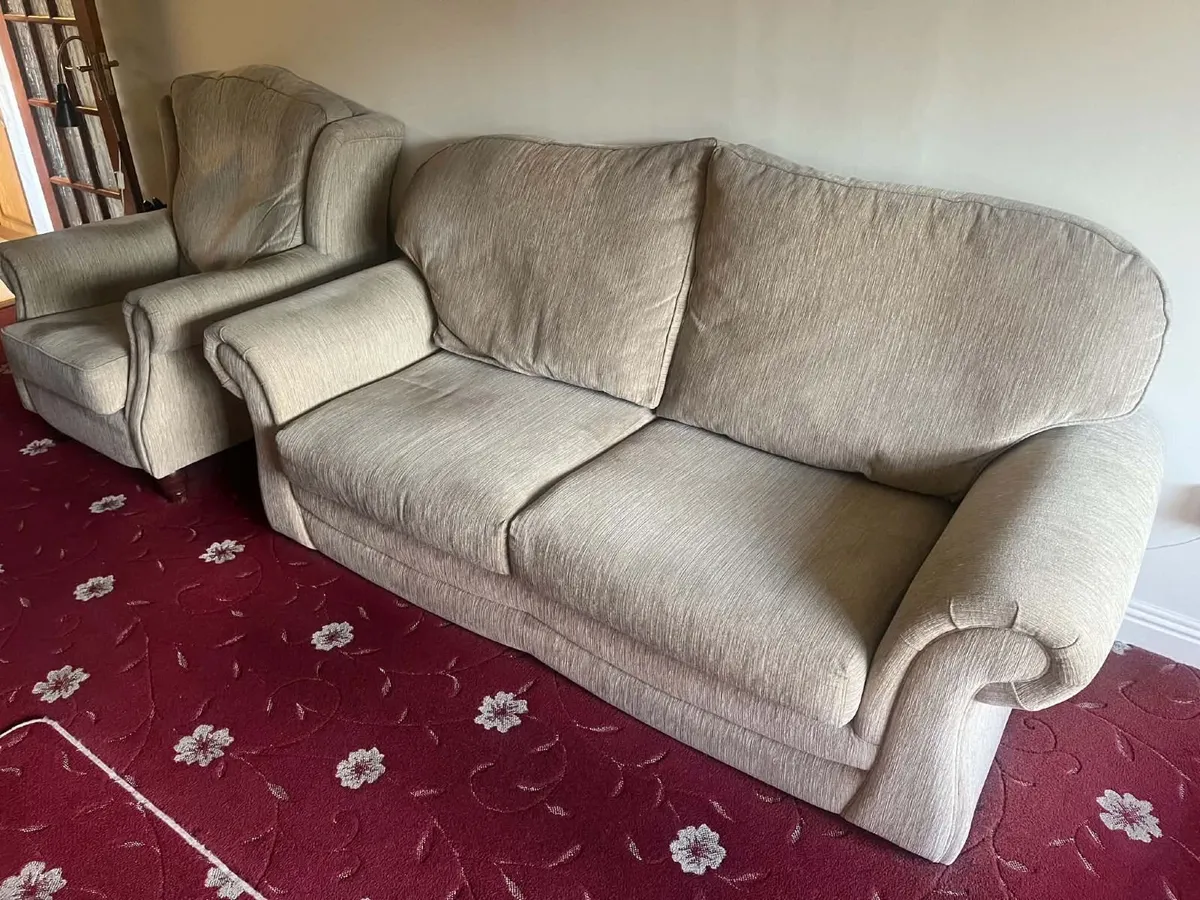 3 piece Suite - Image 3