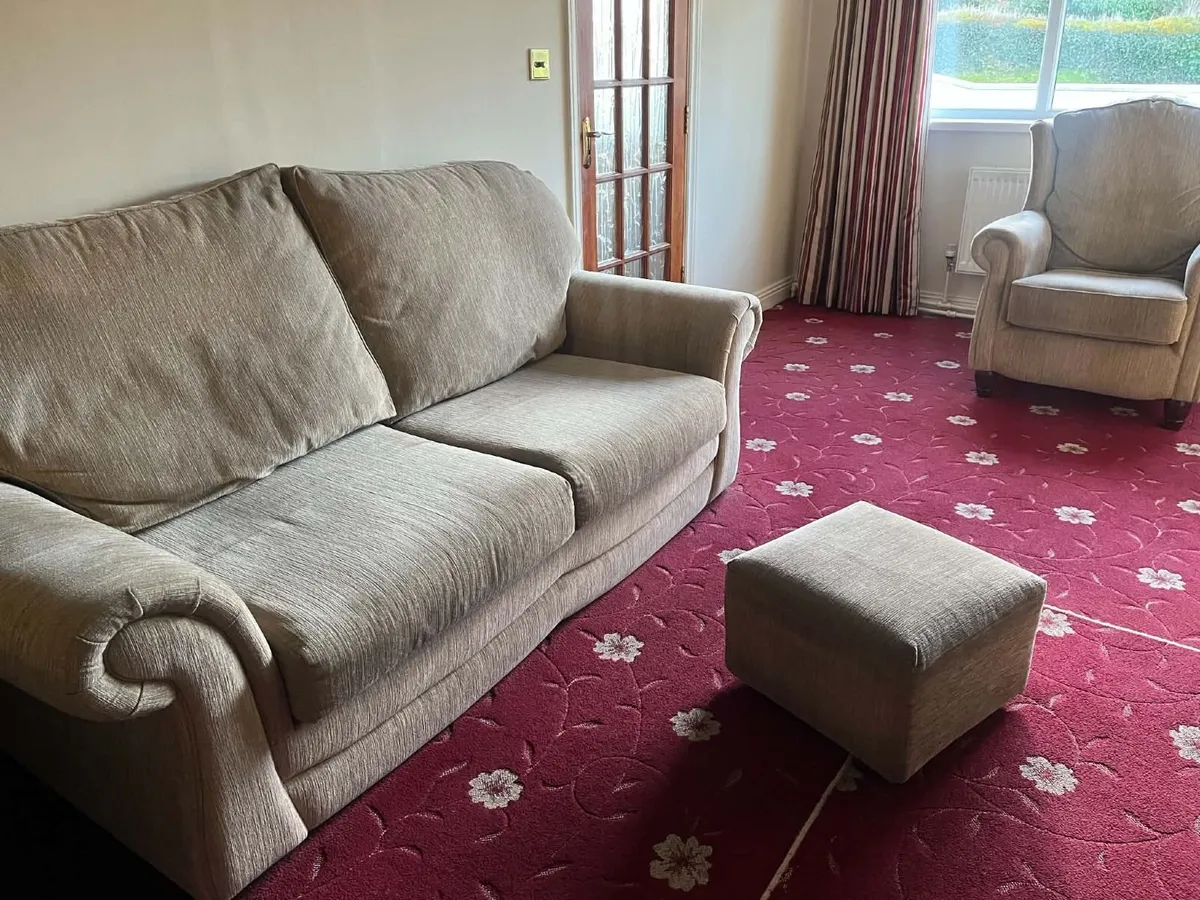 3 piece Suite - Image 2