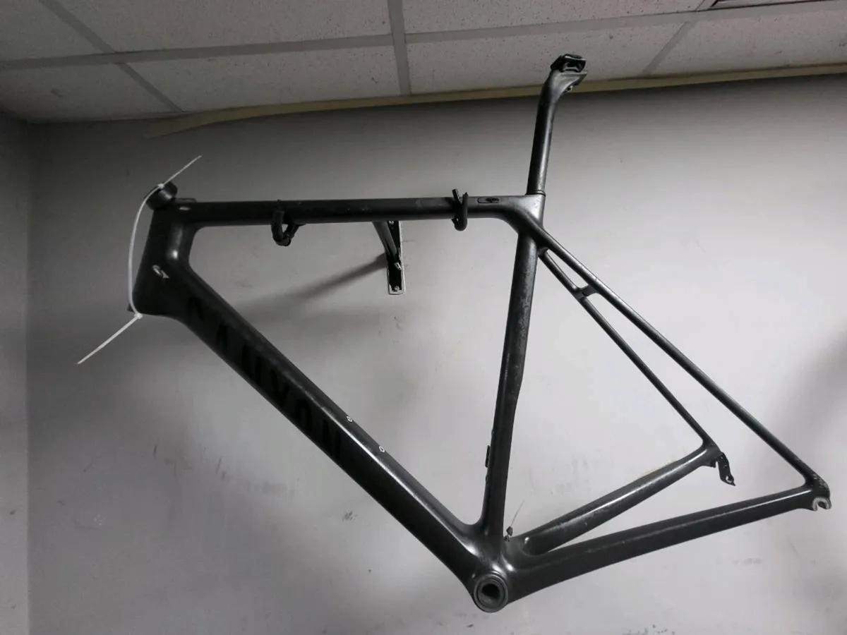 Canyon Ultimate CF SL Carbon Road Bike Frame - Image 3