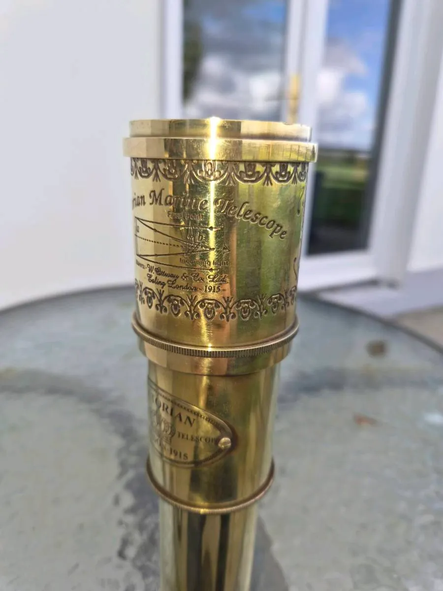 Old marine  brass  telescope - Image 4