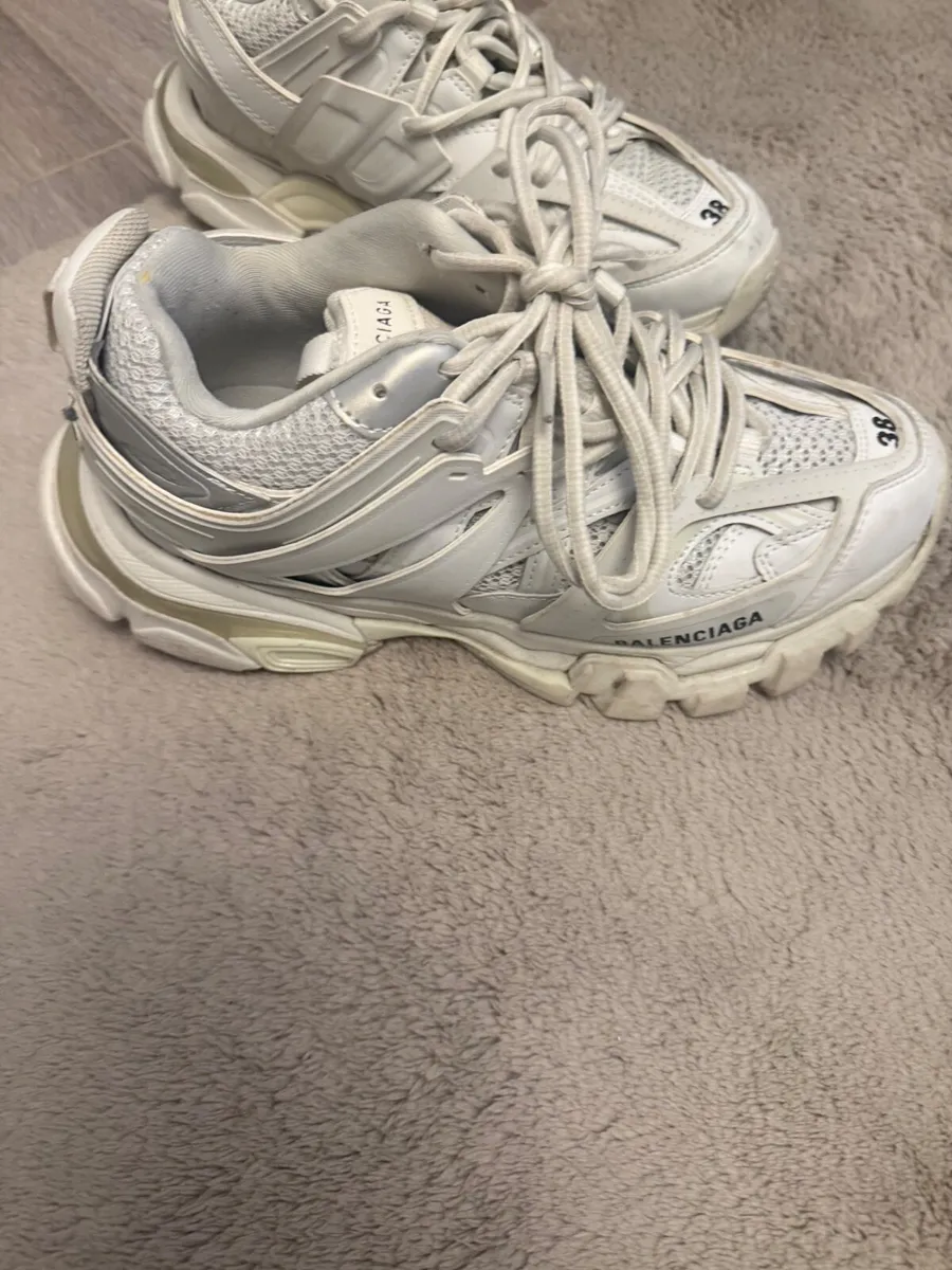 Shoes - Image 3