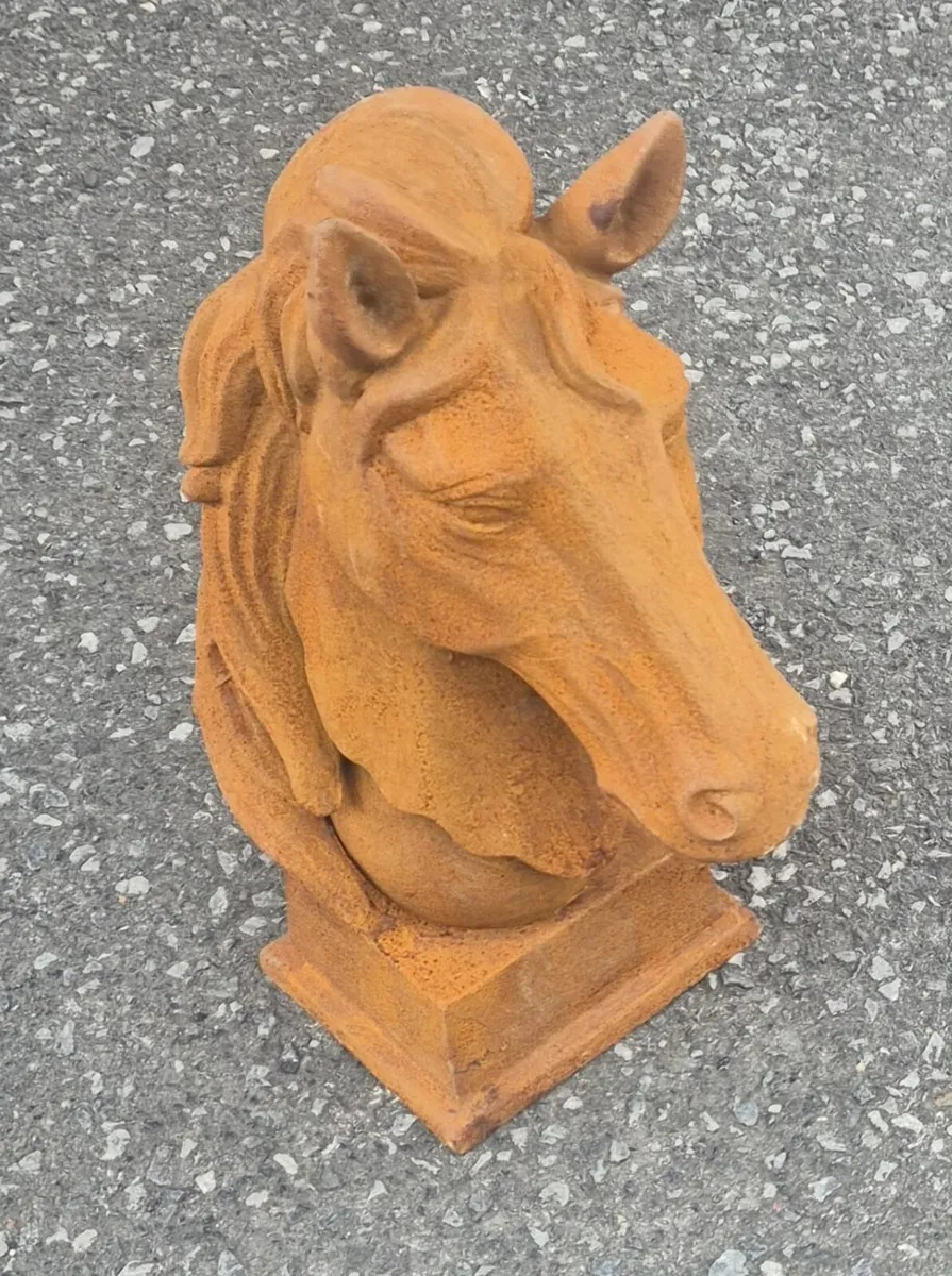 Pair cast  iron  horse heads - Image 1