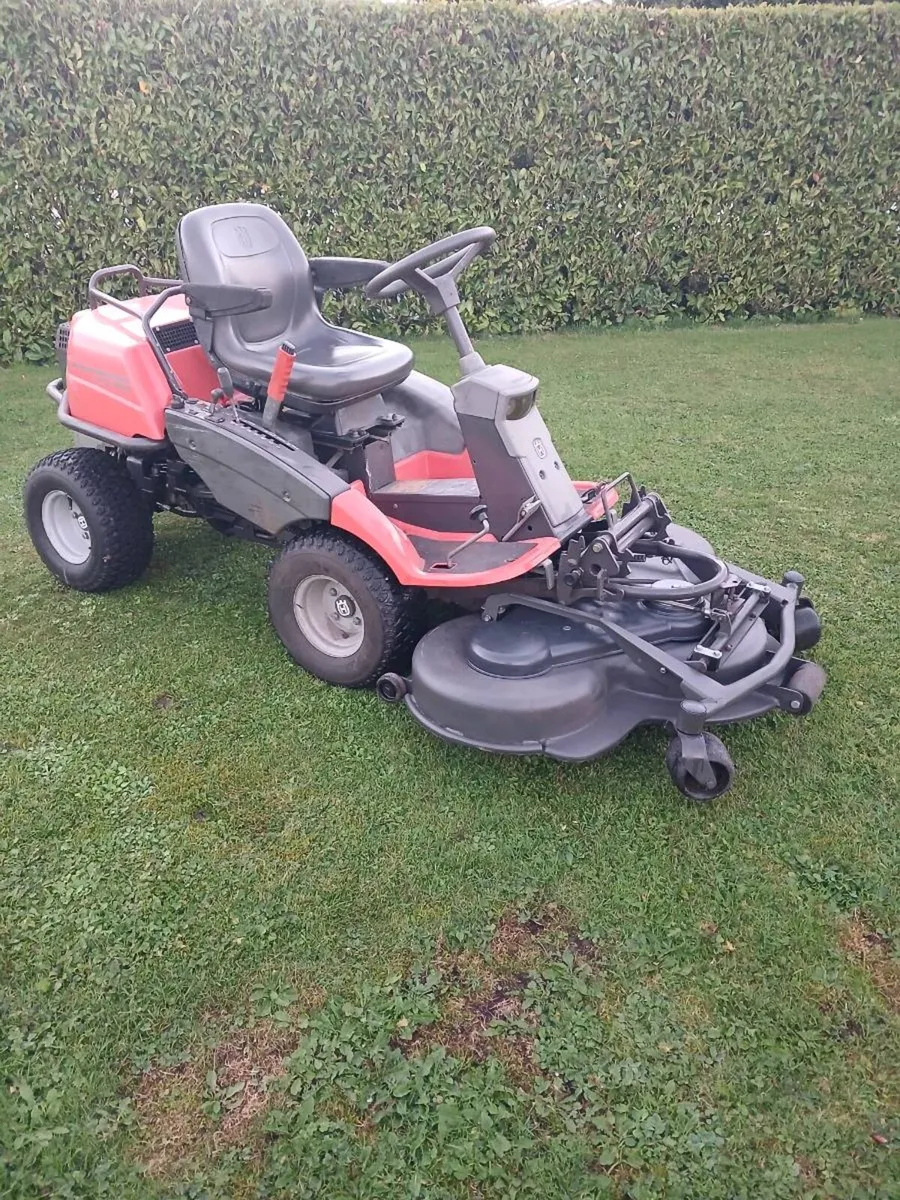 Husqvarna PF 21 AWD.    4 wheel drive RIDER - Image 1