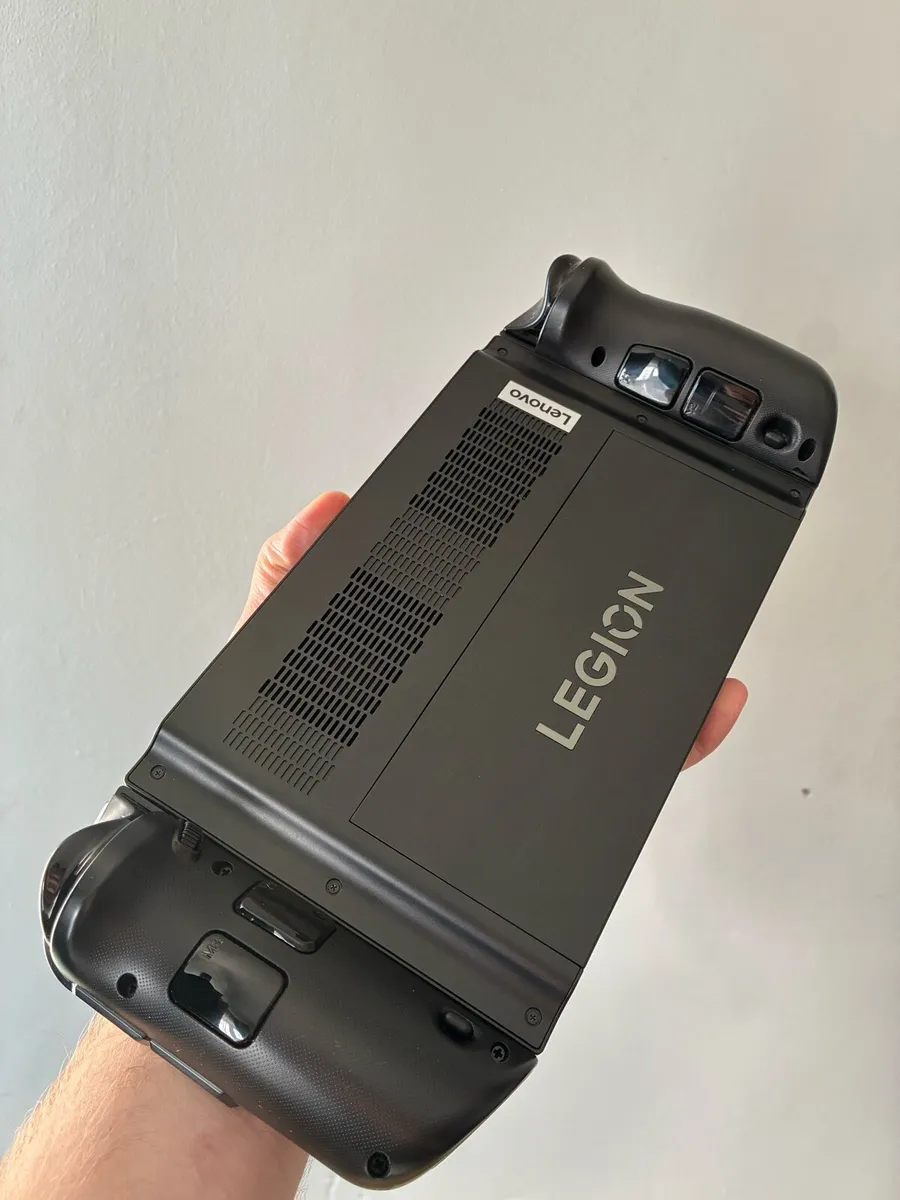 Lenovo Legion Go 16Gb 1Tb SSD + Dock - Image 4