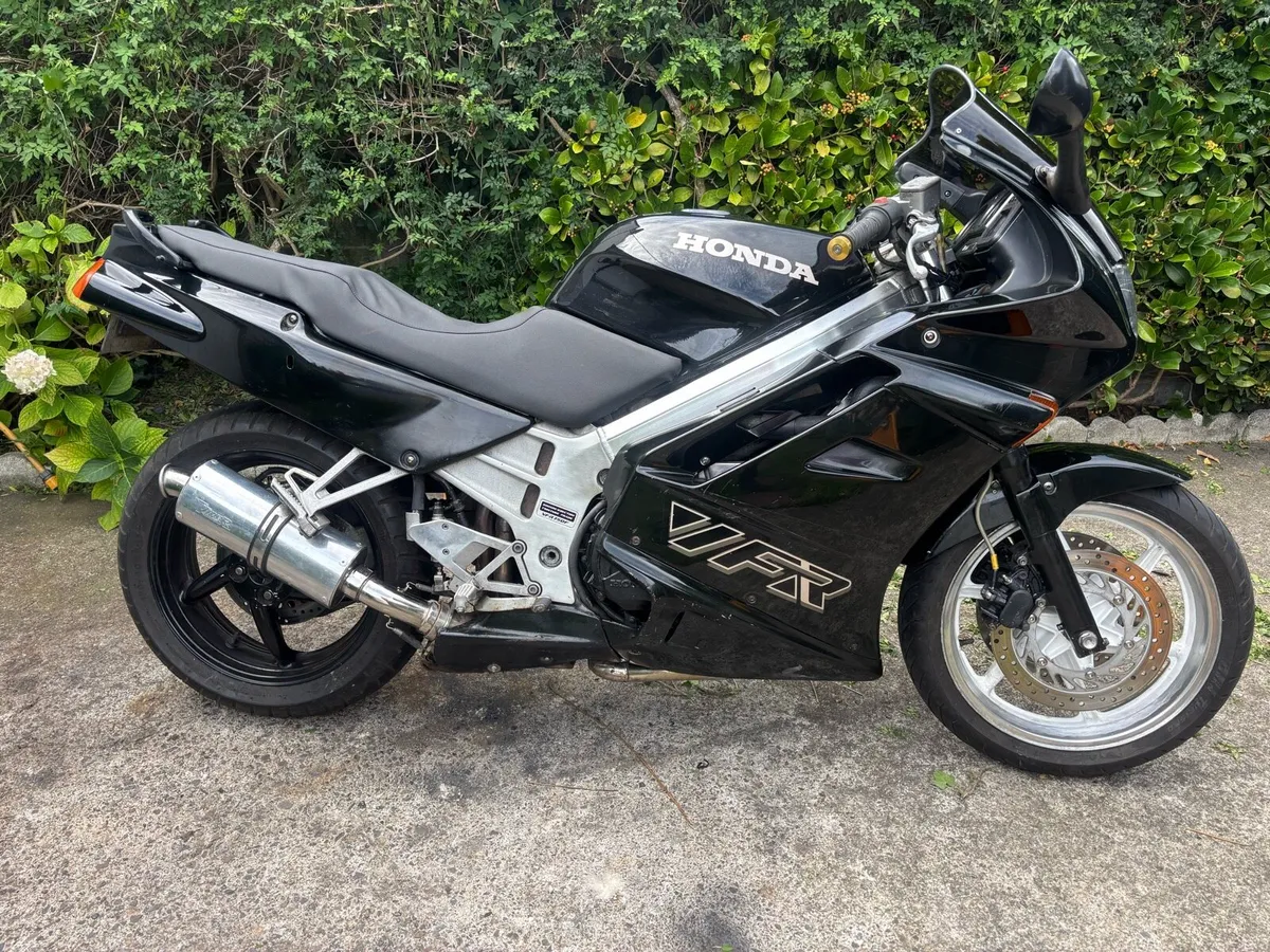 Honda VFR750 RC36/1 - Image 1