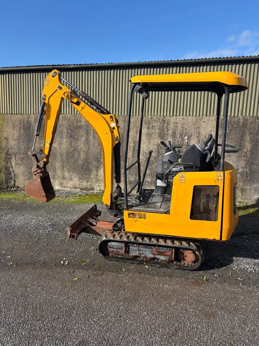 Jcb 015  1.5 ton - Image 2