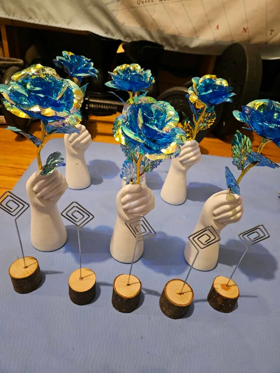 Galaxy Rose with Nordic Vase&wooden clip stand - Image 1