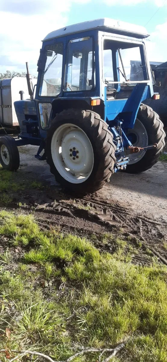 Ford 4600 1983 - Image 2