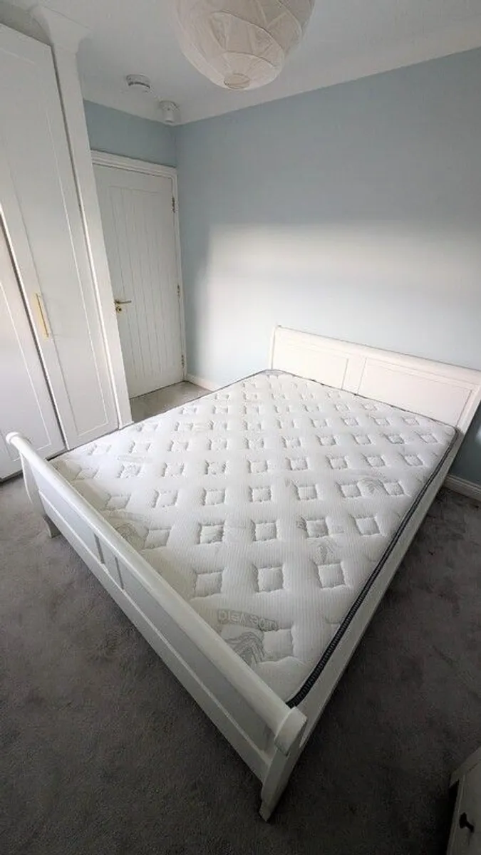 Kind Size White Sleigh Bed - Image 1