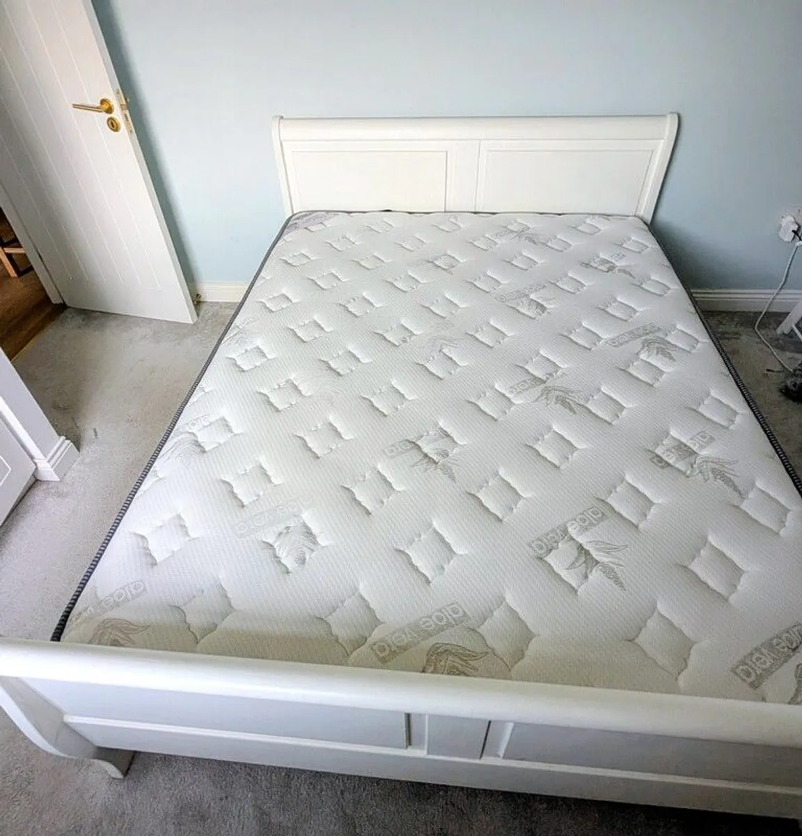 Kind Size White Sleigh Bed - Image 4