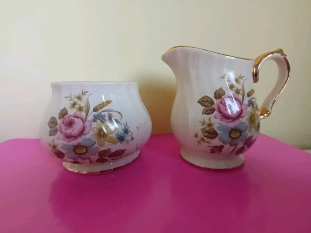 Small  SADLER China Jug and Sugar Bowl - Image 2