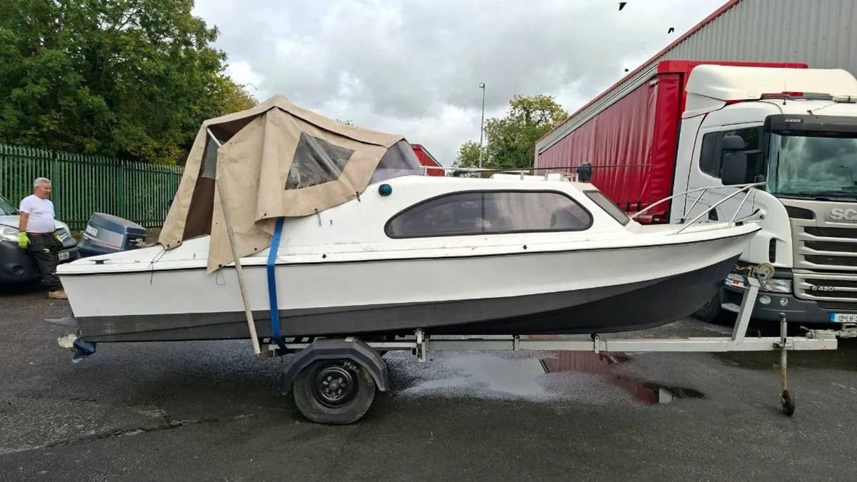 18ft freshwater fishing boat - Image 1