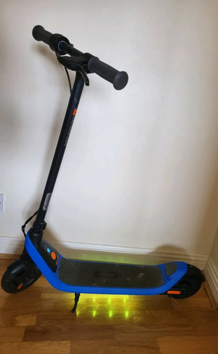 Segway Ninebot C2 Lite Kids Electric Kick - Image 4