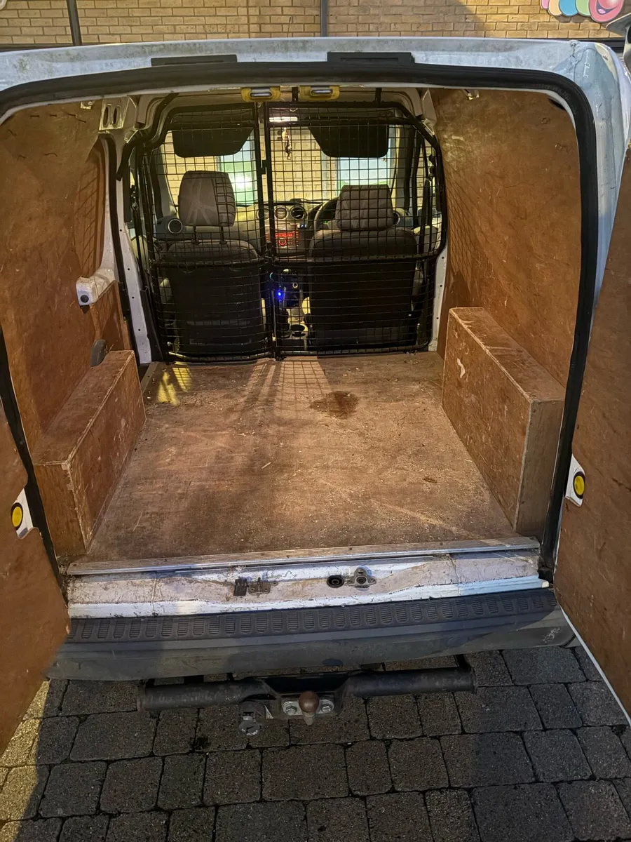 Ford transit connect low mileage - Image 4