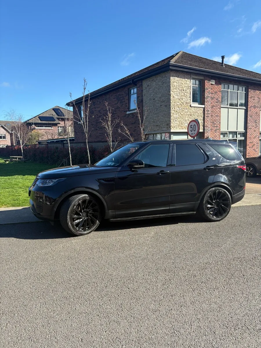 Land Rover Discovery HSE - Image 1