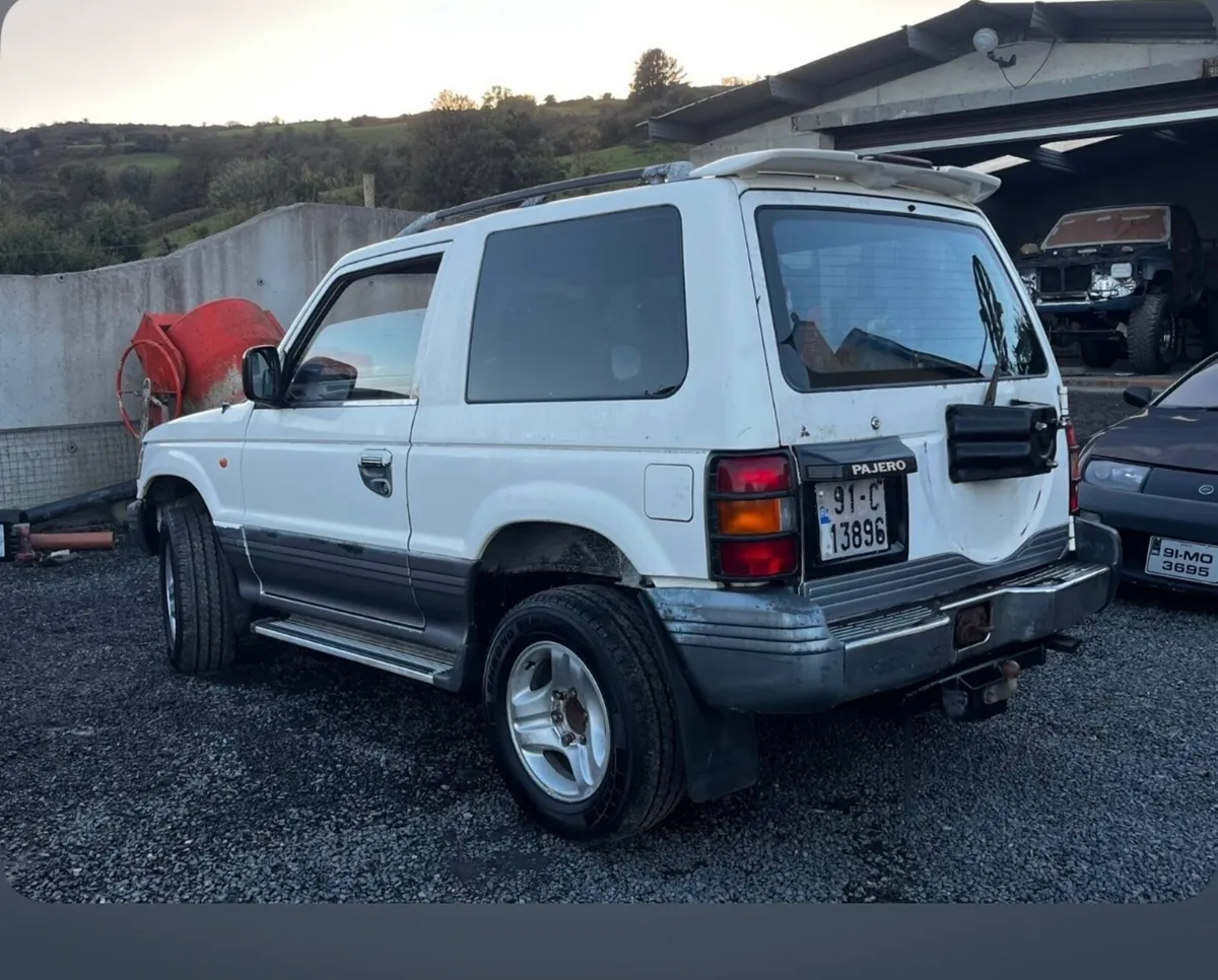1991 Mitsubishi pajero swb ( sunroof model ) - Image 2