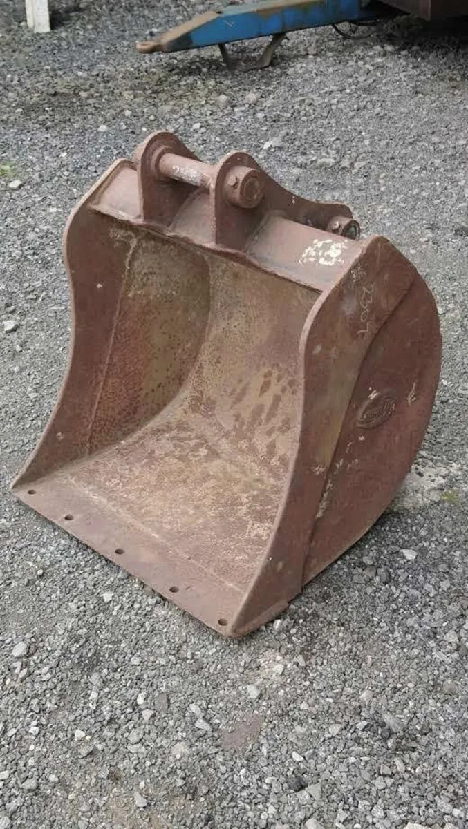 Jcb bucket - Image 1