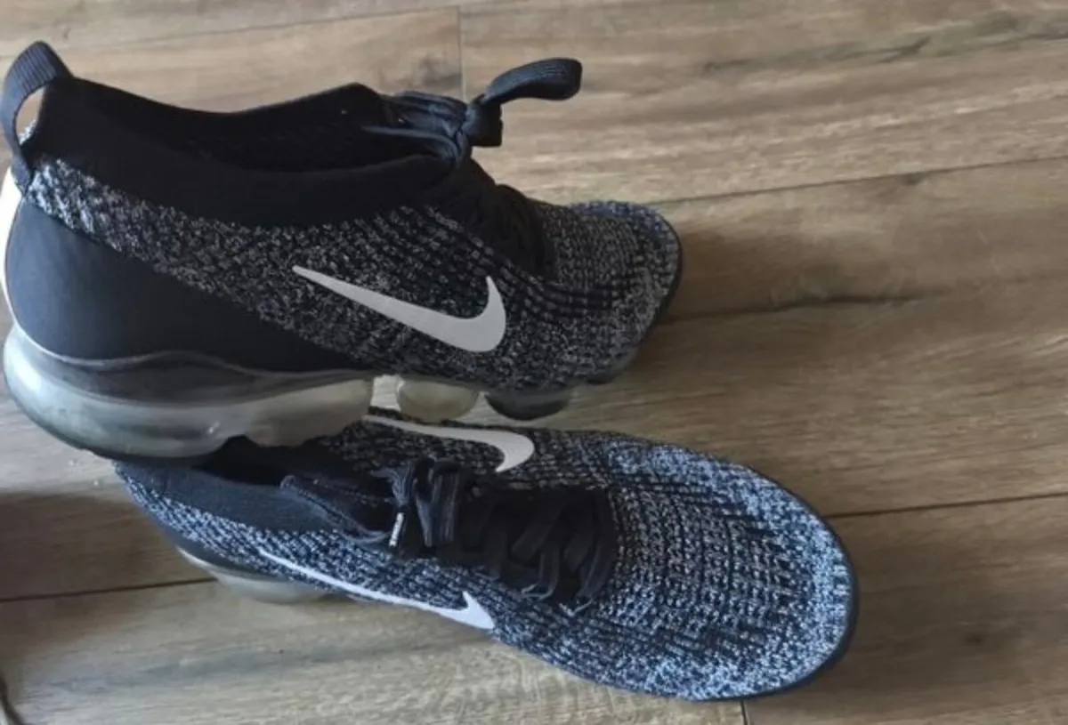 Nike Vapormax & Court Royale - Image 2