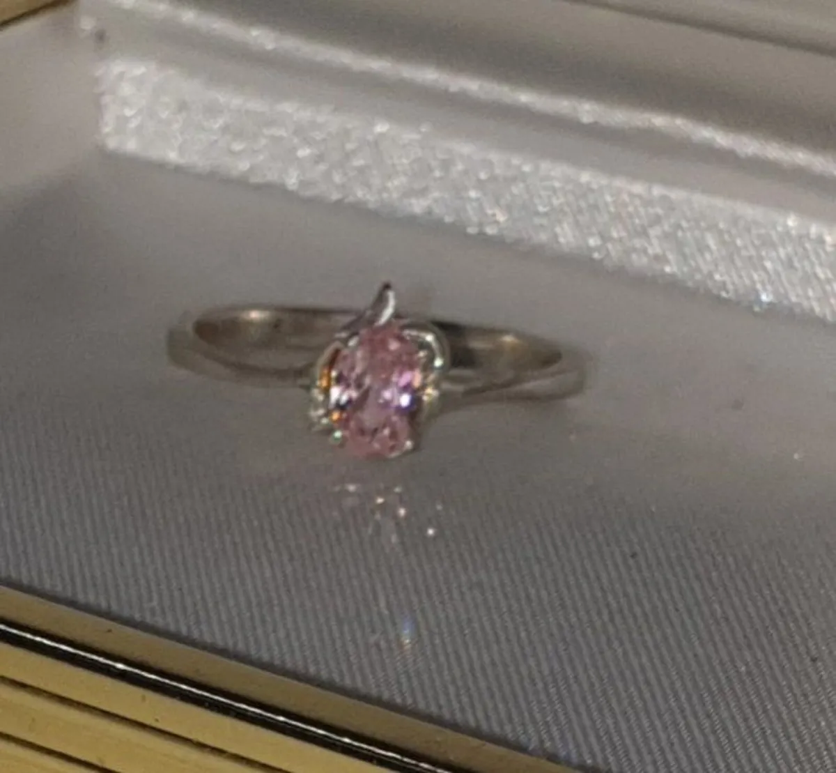 Vintage Hallmarked Silver Pink Solitaire - Image 4