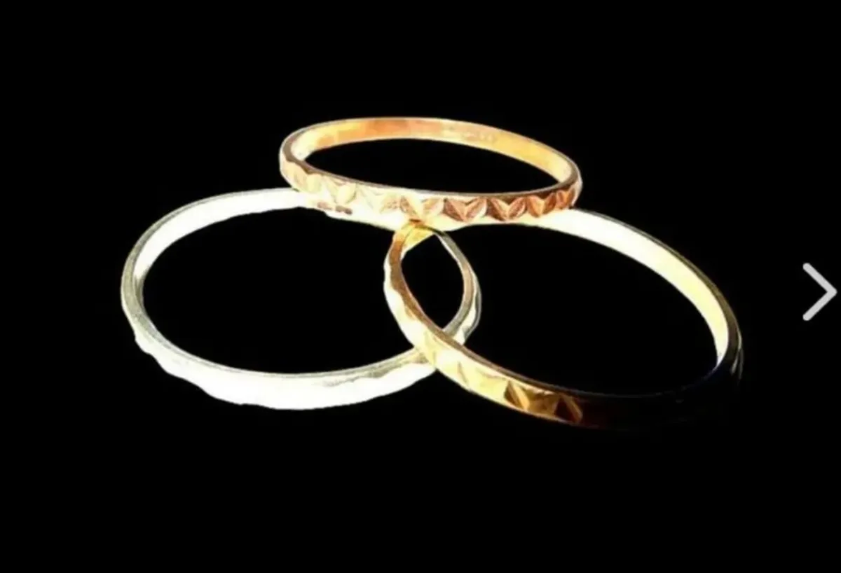 Vintage Hallmarked 9k Rose/White/Yellow Gold Rings - Image 3