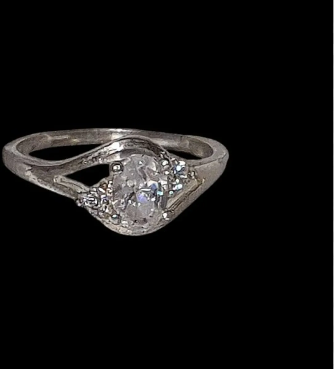 Vintage Hallmarked Silver Trilogy Ring - Image 2