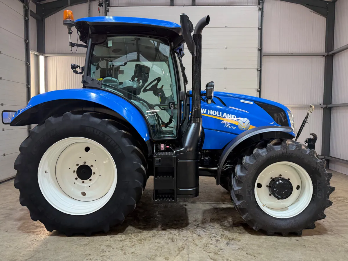 NewHolland T6.175 Dynamic Command **4000hrs** - Image 2
