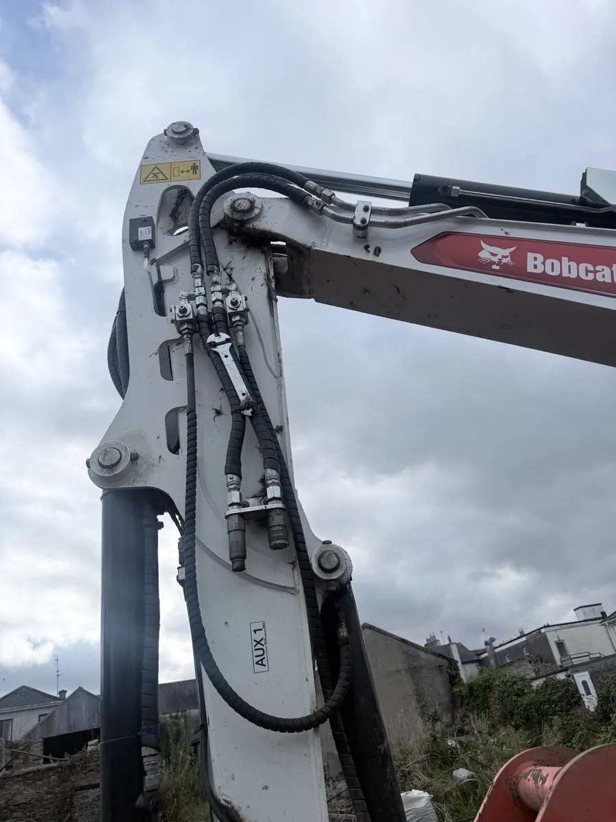 2025 bobcat E60 R series - Image 2