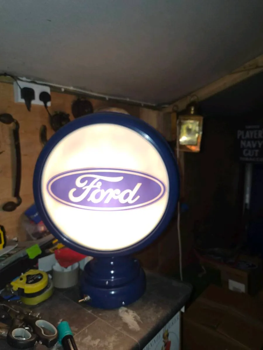 Ford  light up globe - Image 2