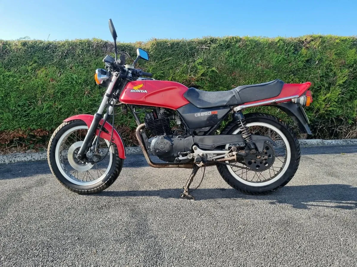 1981 Honda CB250RS – Classic Lightweight Honda - Image 3