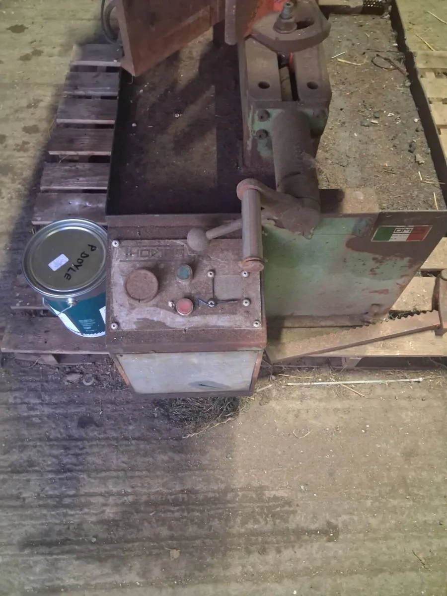 Metal band saw - Image 2
