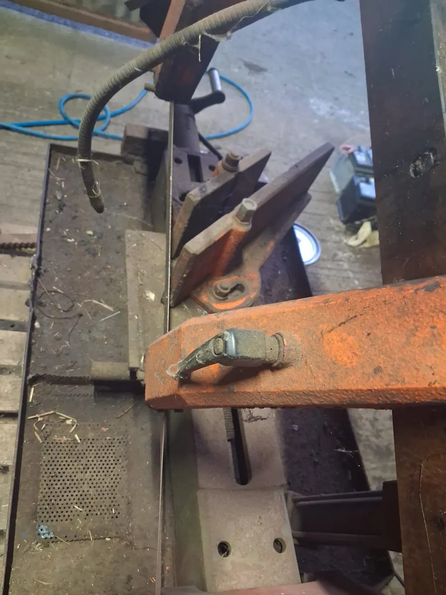 Metal band saw - Image 3
