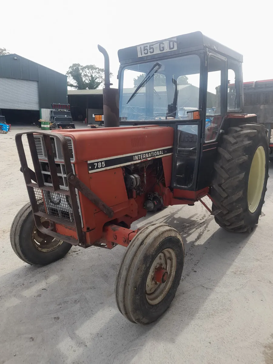 Case International 785 Tractor - Image 3