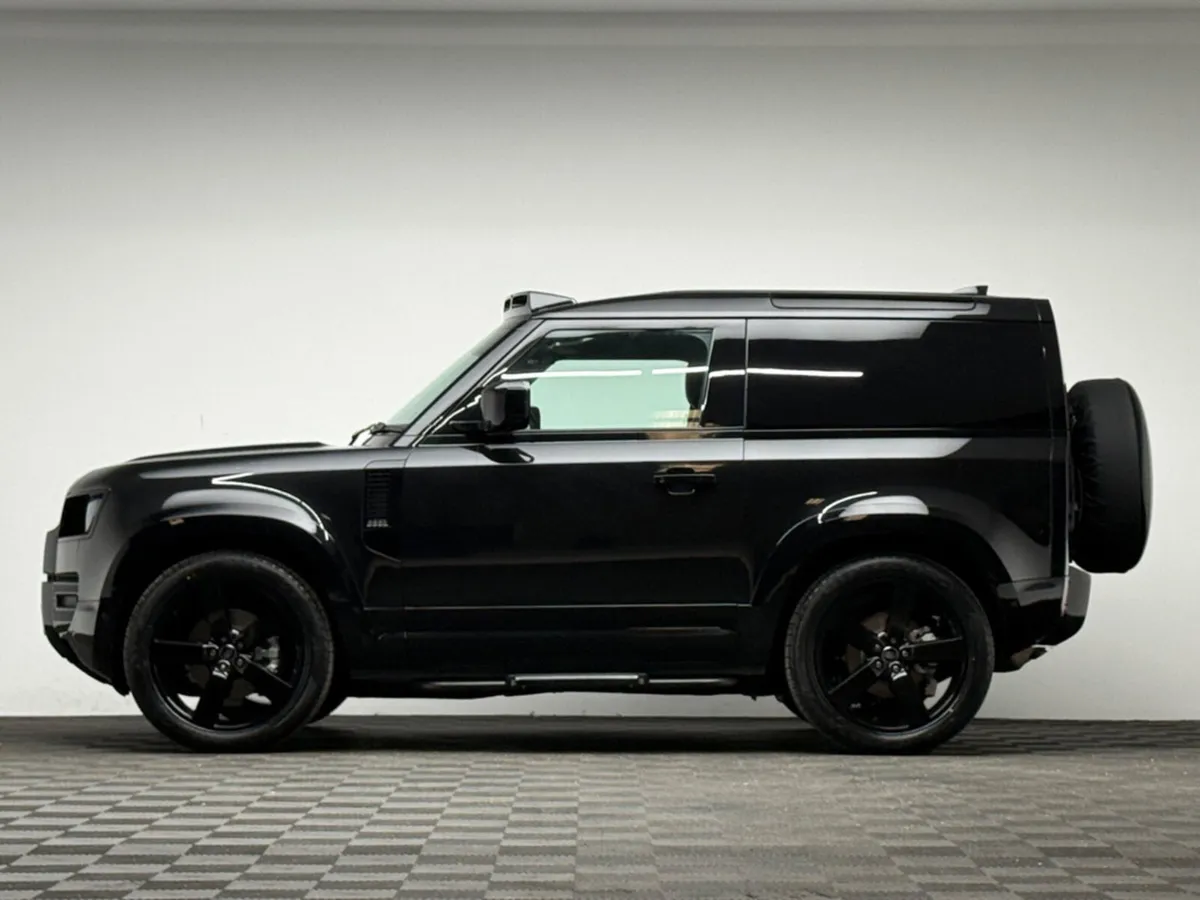 Land Rover Defender HARD TOP S - Image 4