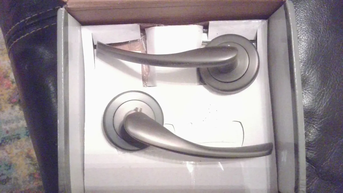 Déanta accessories (Job lot) - Image 2