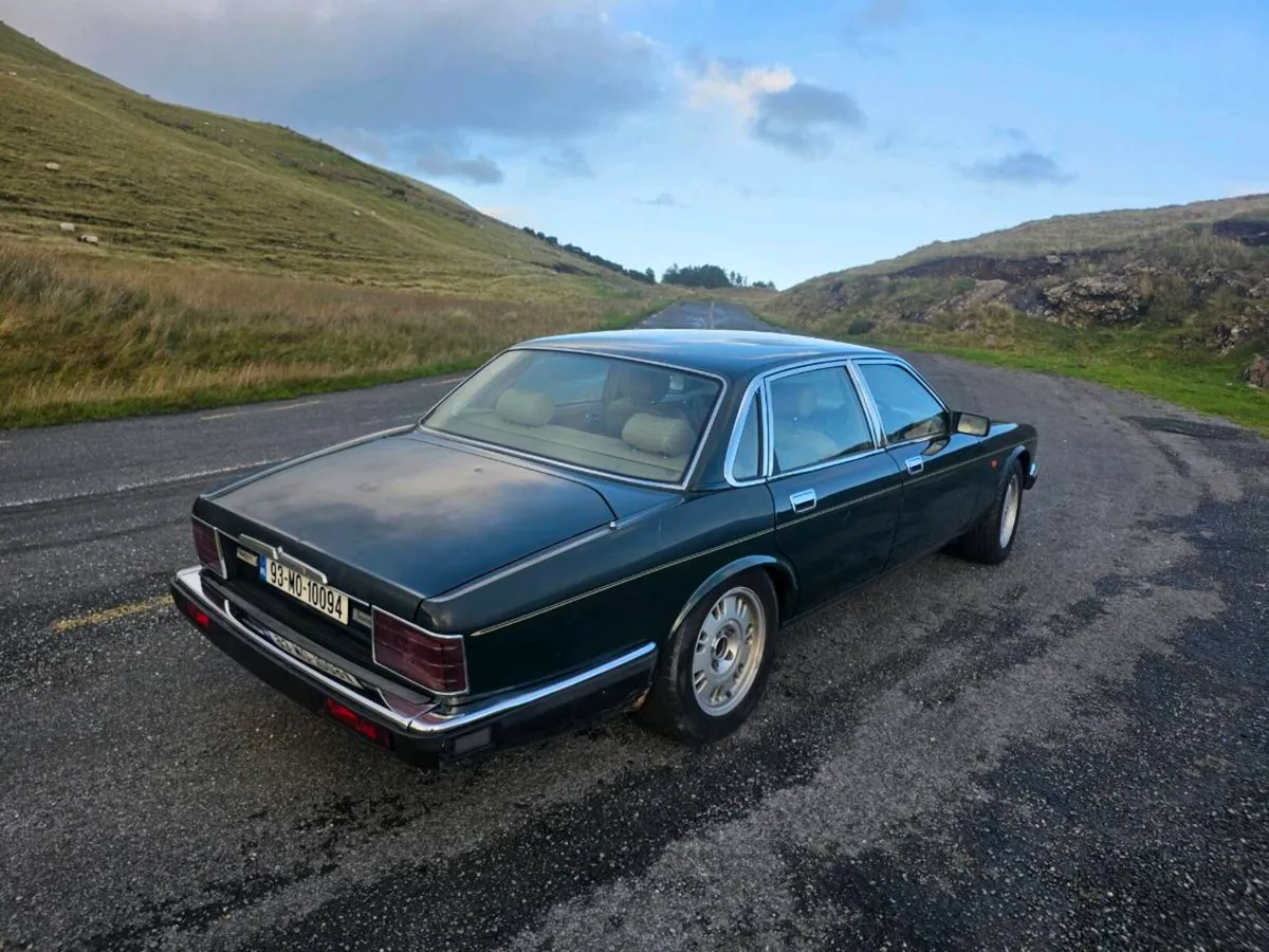 Jaguar xj40 - Image 4