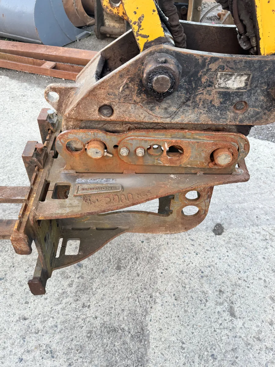 Dromone Digger Pallet forks for 65mm/80mm pins - Image 3