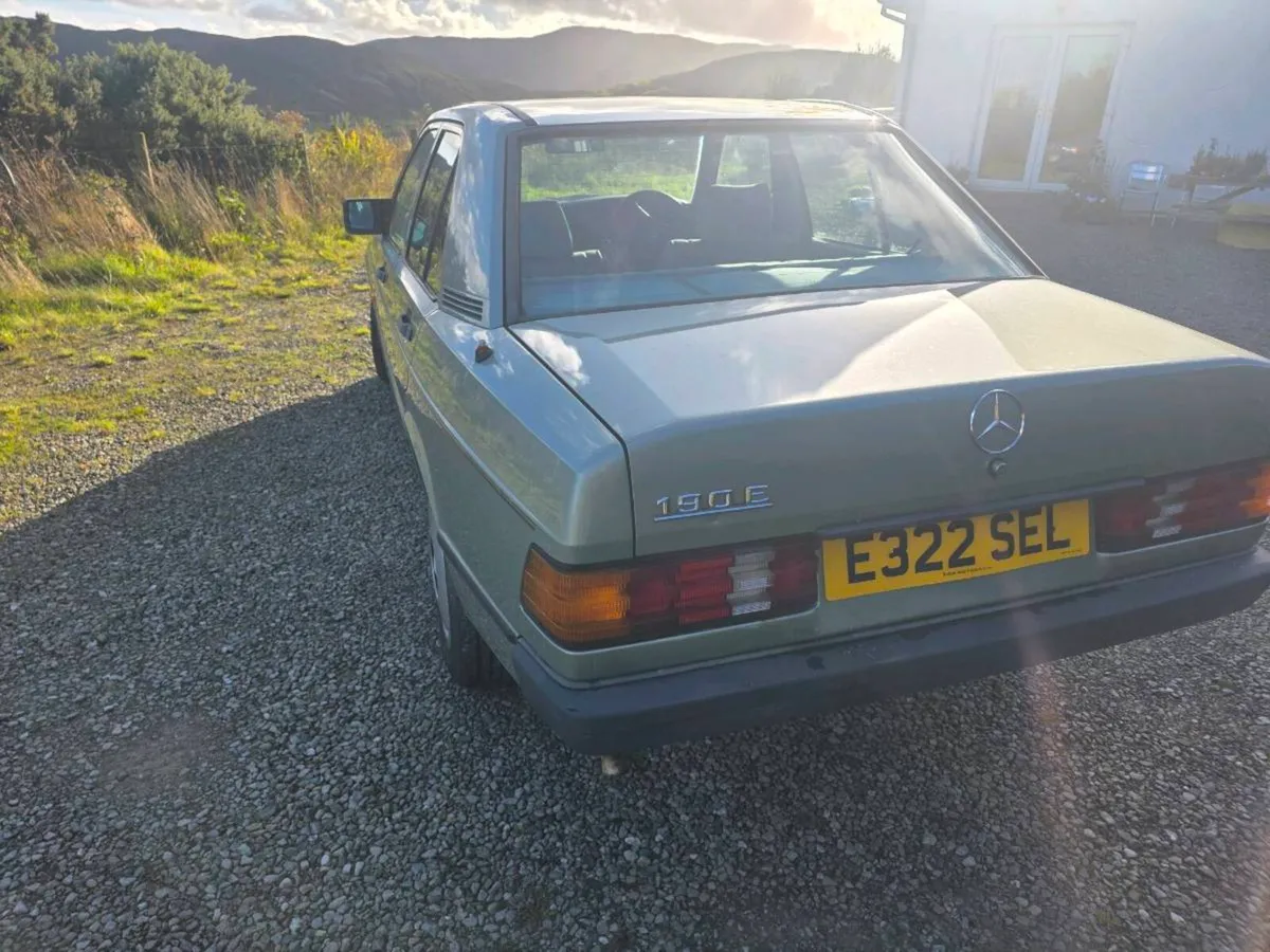 1987 Mercedes-Benz 190e - Image 3