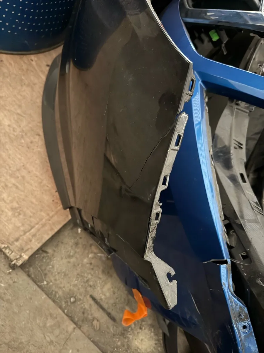 Various car parts for sale - Image 1