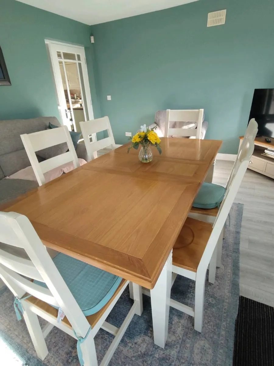 Extending Dining table and chairs - Image 1