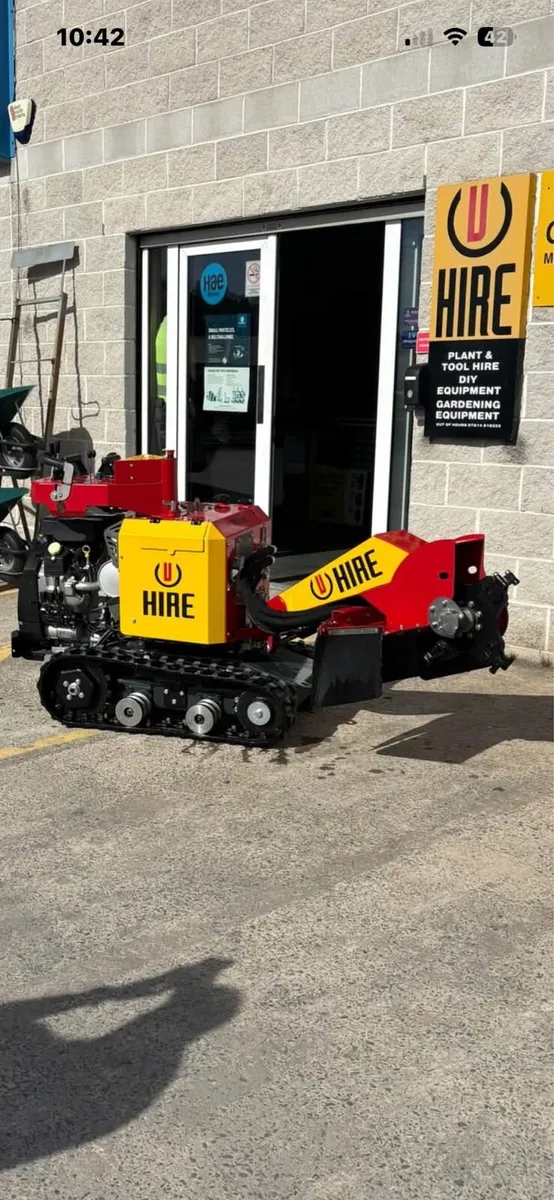 Stump  grinder.   ( for HIRE)