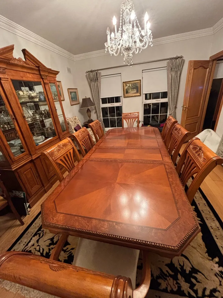 Dining Room 8 Seater Table and Dresser - Image 3