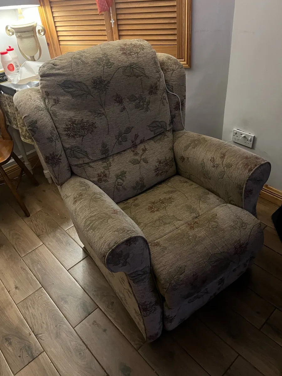Three piece suit free to a new home - Image 1