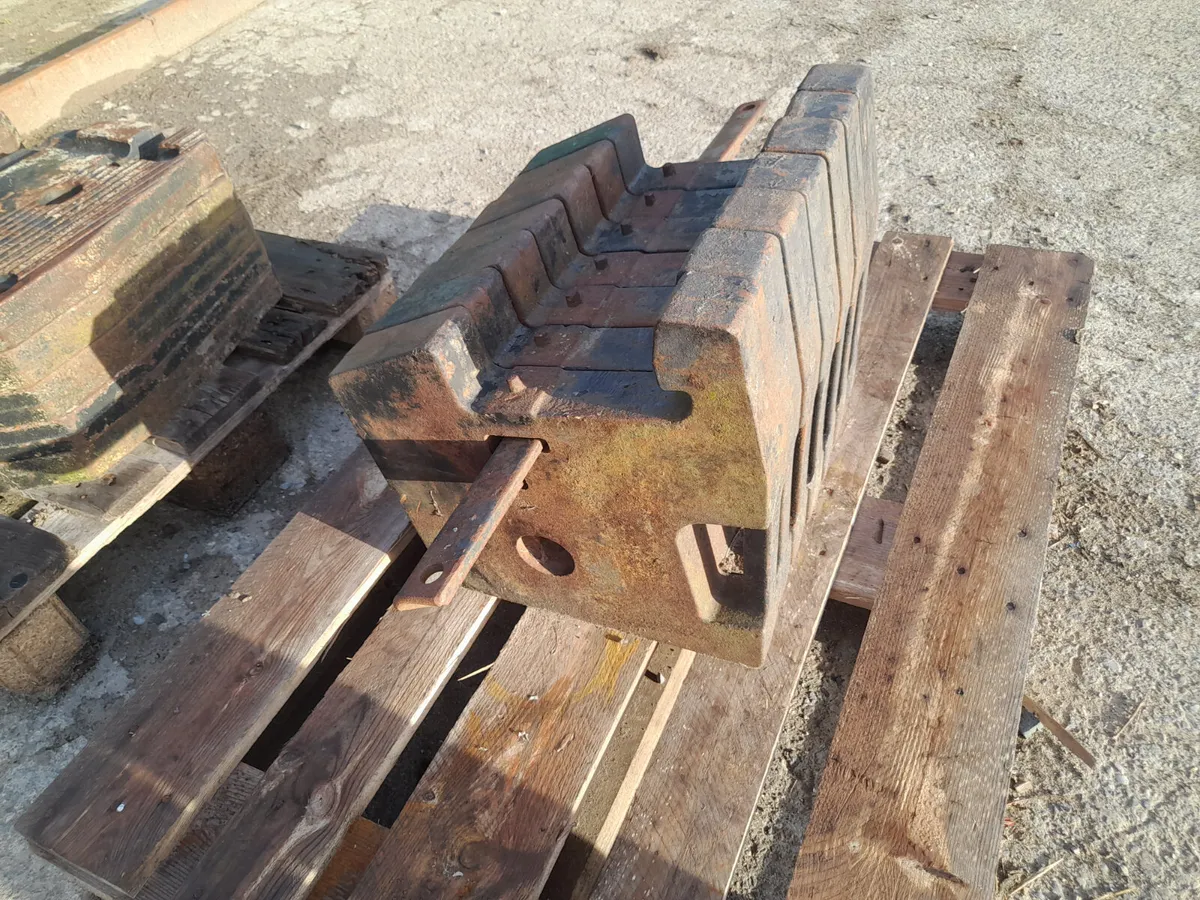 Kubota weights 47kg - Image 1