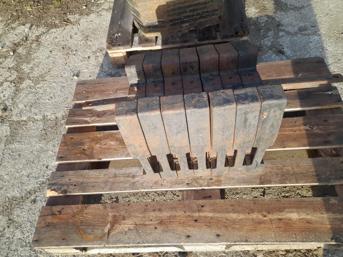 Kubota weights 47kg - Image 2